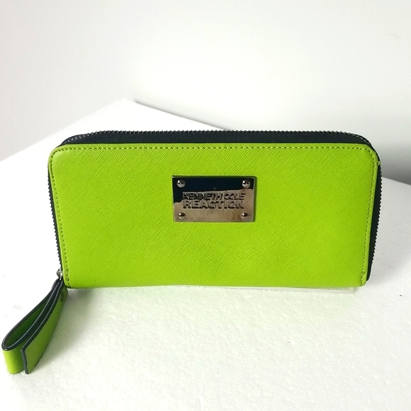 KENNETH COLE  REACTION  GREEN ZIP AROUND WALLET - Picture 1 of 8